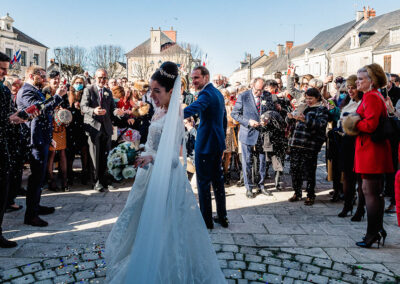 sortie des mariés, duo de photographe mariage